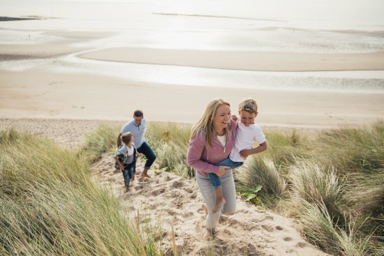 Family-at-the-beach